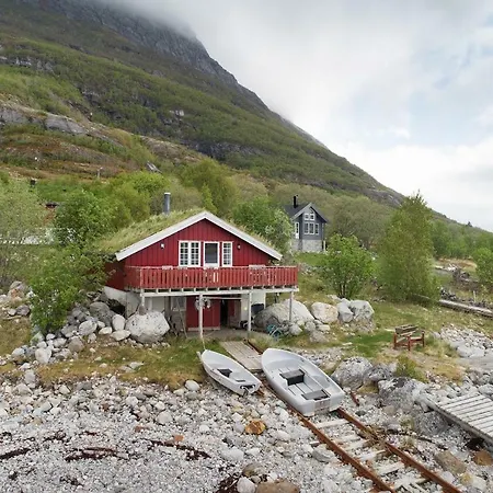 Kjerringoyveien 87 Holiday home *